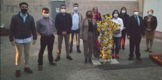 El PP de Las Torres de Cotillas, con los vecinos del Barrio de la Cruz en la Misa solemne de sus fiestas 2021 - 1, Foto 1