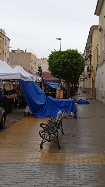 Podemos-Cieza solicita la habilitación de contenedores para los residuos que genera el mercado semanal - 2, Foto 2