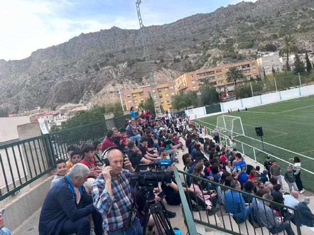 El Ayuntamiento de Blanca promueve un álbum de cromos protagonizado por los deportistas blanqueños - 2, Foto 2