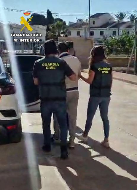 La Guardia Civil detiene al presunto autor de varios atracos en comercios de San Javier - 4, Foto 4