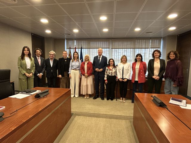 UGT, el Colegio Oficial de M�dicos y CCOO inician las audiencias legislativas sobre la Proposici�n de Ley sobre infracciones en materia de agresiones a profesionales sanitarios, Foto 2