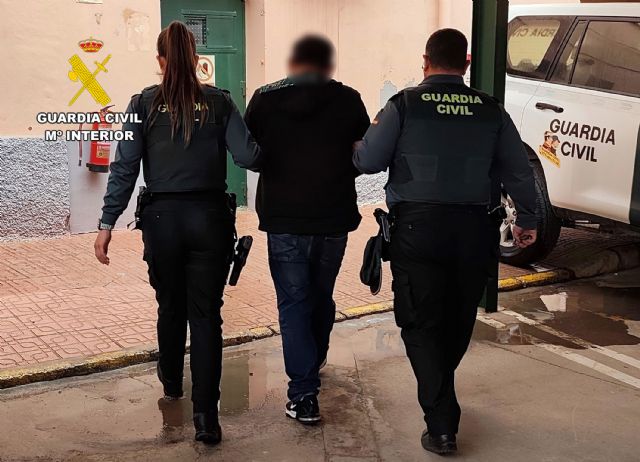 La Guardia Civil desmantela en Águilas un grupo delictivo juvenil que cometía robos con violencia - 2, Foto 2