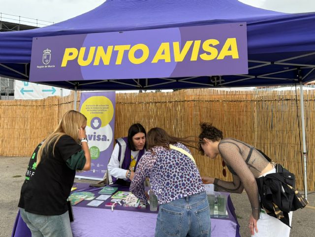 Más de 500 asistentes al festival 'Warm Up' visitaron el punto 'AVISA' instalado por la Comunidad - 2, Foto 2
