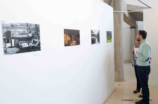 El Luzzy inaugura una exposición fotográfica y un ciclo de mesas de debate sobre el Cambio Climático - 3, Foto 3