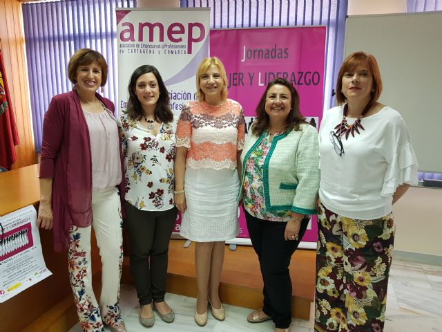 La consejera Violante Tomás destaca la importancia del liderazgo femenino para aumentar la productividad de las empresas - 1, Foto 1