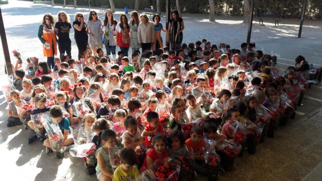 Satur Martínez: la educación medioambiental de los niños es fundamental para seguir avanzando en la conservación de la naturaleza y los hábitos de vida para un planeta sostenible - 2, Foto 2
