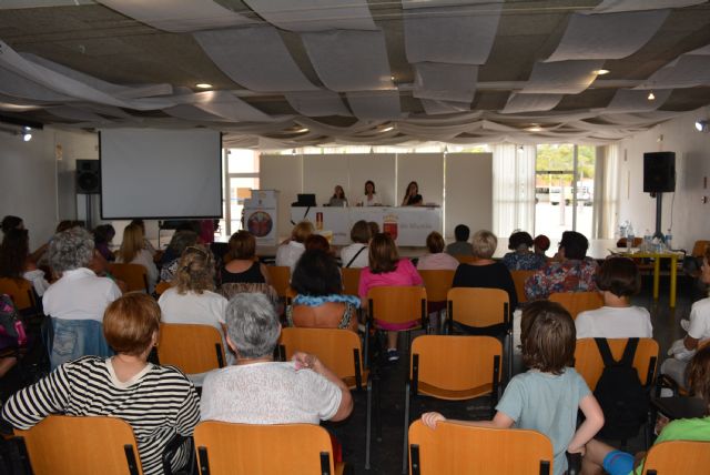 Más de sesenta mujeres participan en las VIII Jornadas de Mujer - 2, Foto 2