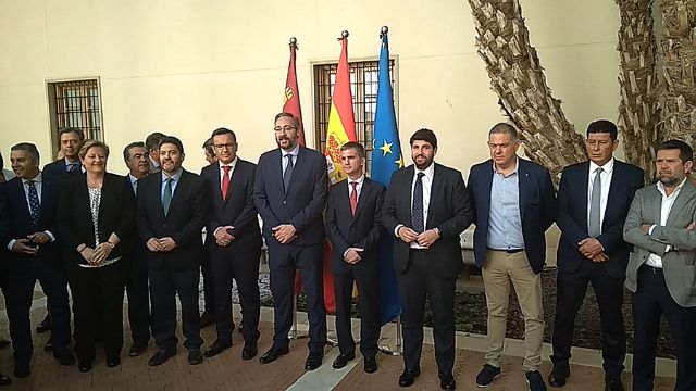 Ciudadanos firma el Pacto Regional del Agua fruto del consenso y el diálogo - 2, Foto 2