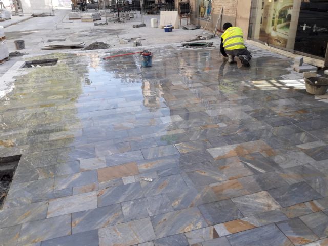 Esta semana finalizan las obras de pavimentación de un tramo de la avenida Alfonso X - 1, Foto 1