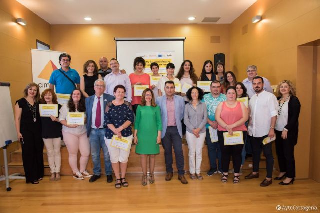 40 vecinos de Cartagena se gradúan en el Curso de Emprendimiento de amusal - 1, Foto 1