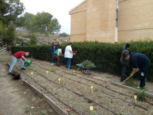 Personas desempleadas de Alhama se forman sobre almacenaje y jardinera, Foto 1