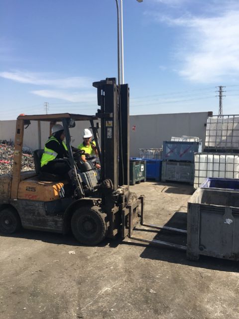 Personas desempleadas de Alhama se forman sobre almacenaje y jardinera, Foto 4