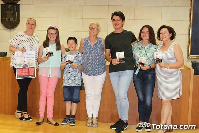 Se presentan los güerteros infantiles y juveniles que abanderarán el desfile costumbrista del próximo día 9 de junio, Foto 1