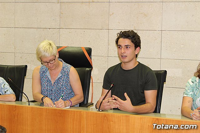 Se presentan los güerteros infantiles y juveniles que abanderarán el desfile costumbrista del próximo día 9 de junio, Foto 6