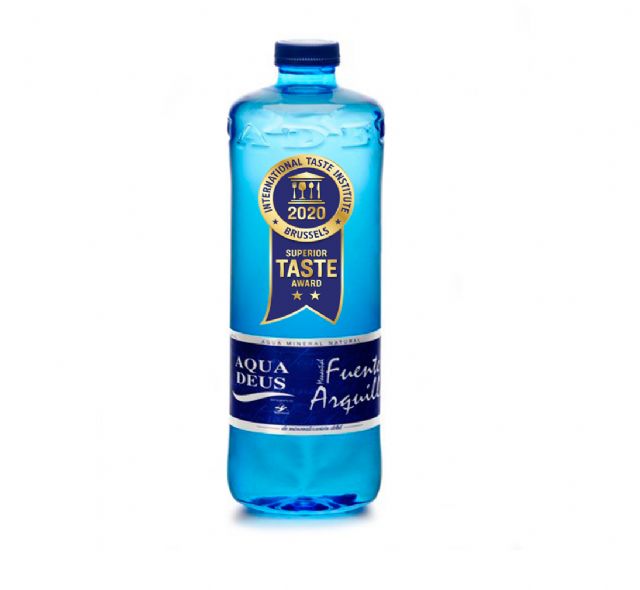 El agua mineral natural Aquadeus obtiene dos estrellas en los Superior Taste Awards, Foto 1