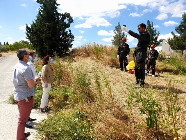 El Ayuntamiento de Caravaca lleva a cabo un plan especial de desbroce - 1, Foto 1