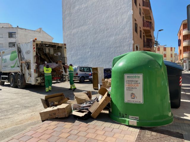Dejar la basura fuera del contenedor, factor de riesgo para la expansión del virus - 3, Foto 3