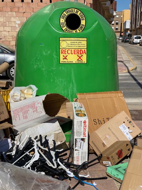 Dejar la basura fuera del contenedor, factor de riesgo para la expansión del virus - 5, Foto 5