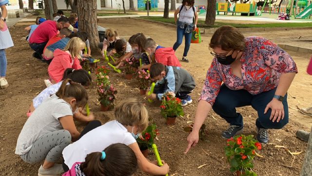 Escolares de Dolores de Pacheco celebran el Día Mundial del Medio Ambiente con una plantación - 4, Foto 4