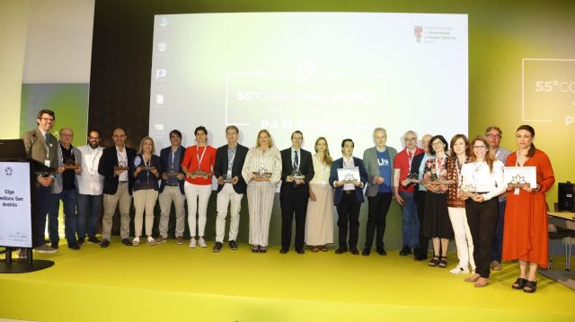 Los neumólogos murcianos, premiados por la labor en las UCRI durante la pandemia - 1, Foto 1