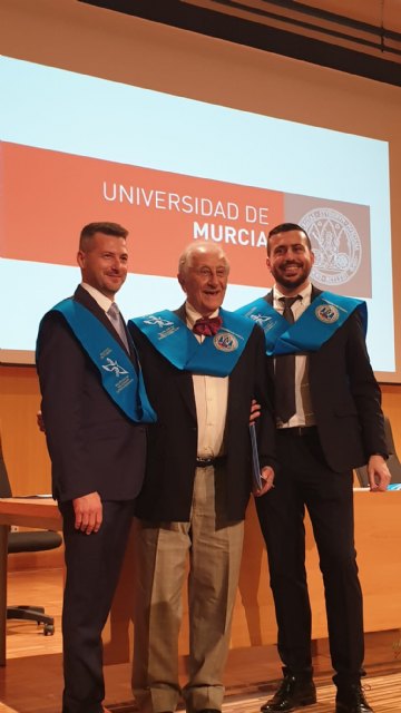 El diplomático Inocencio Arias, apadrina la primera promoción de graduados en Relaciones Internacionales de la Región de Murcia - 2, Foto 2