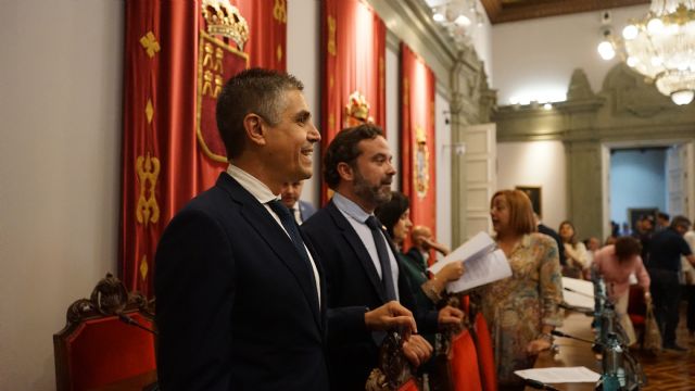 MC cuestiona por qu� una de las supuestas renuncias a la moci�n de censura se incorpor� al expediente sin la comparecencia personal de quien dec�a firmarla