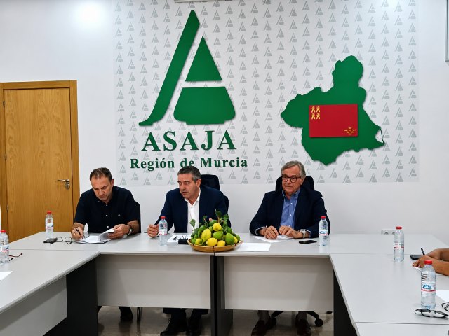 ASAJA Regi�n de Murcia traslada al nuevo consejero las principales demandas del sector agrario