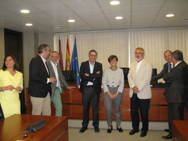 Víctor Martínez: El  CES reconoce el esfuerzo del Gobierno por superar la crisis y consolidar la recuperación económica - 1, Foto 1