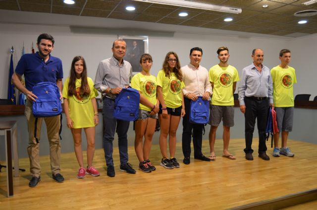 Más de un centenar de chicos y chicas , de entre 8 y 17 años, participan en el 27 Campeonato de España Juvenil Copa S.M. El Rey de Palomos Deportivos, en San Javier - 2, Foto 2