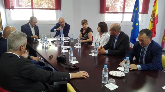 Los graduados sociales podrán seleccionar a los candidatos más idóneos para las empresas a través de la herramienta ‘e-currículum’ - 1, Foto 1