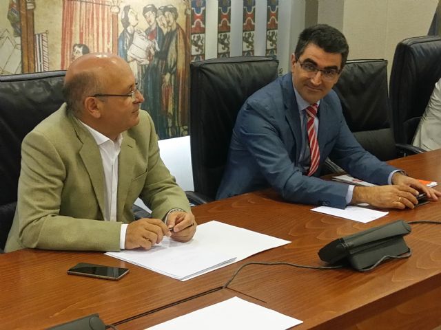 Se aprueba la iniciativa de Ciudadanos para que el aeropuerto de Corvera se denomine Juan de la Cierva Codorníu - 1, Foto 1