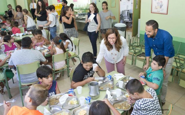 840 niños disfrutan de los comedores gratuitos de las escuelas municipales de verano - 1, Foto 1