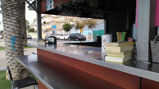 La biblioteca de San Javier se va a la playa - 1, Foto 1