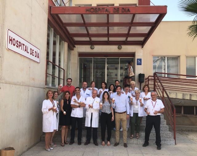 El Hospital de Día de la Arrixaca acoge la campaña 'Si aprietas vences' - 1, Foto 1