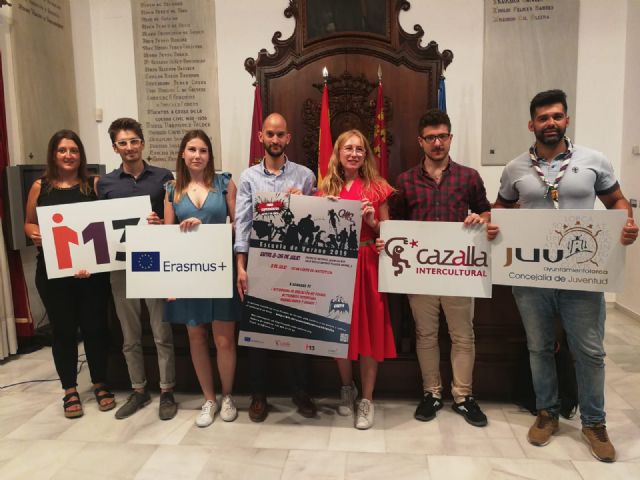 Un centenar de jóvenes lorquinos participará en la IV Escuela de Verano organizada por Cazalla Intercultural con la colaboración del Ayuntamiento de Lorca - 1, Foto 1