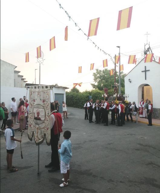 El PP de Las Torres de Cotillas con los vecinos del Barrio de San Pedro este domingo en su día grande de fiestas patronales - 4, Foto 4