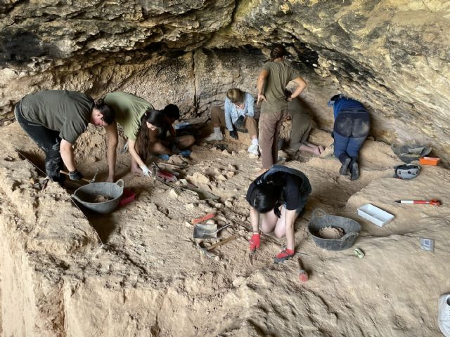 Profesores y estudiantes de distintos países retoman las excavaciones en 'La Cueva Negra' - 1, Foto 1