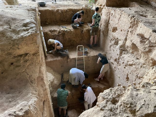 Profesores y estudiantes de distintos países retoman las excavaciones en 'La Cueva Negra' - 2, Foto 2