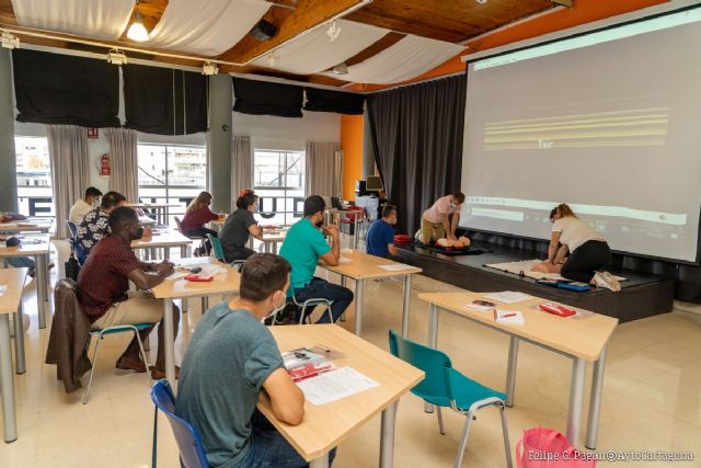 Los participantes de Activación para el Empleo reciben sus diplomas tras completar el programa - 1, Foto 1