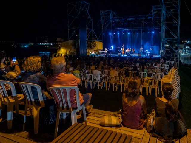 Jazz, rock y flamenco fondean en la bahía de los Mares de Papel en el primer fin de semana de julio, Foto 4