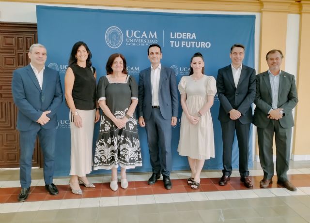 La UCAM firma con CaixaBank facilitar el pago de la matrícula a sus estudiantes - 1, Foto 1