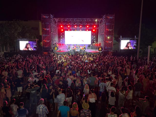 Éxitos, talento emergente y miles de asistentes se unen para celebrar el verano en LOS40 Playa Pop - 1, Foto 1