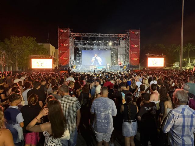 Éxitos, talento emergente y miles de asistentes se unen para celebrar el verano en LOS40 Playa Pop - 5, Foto 5