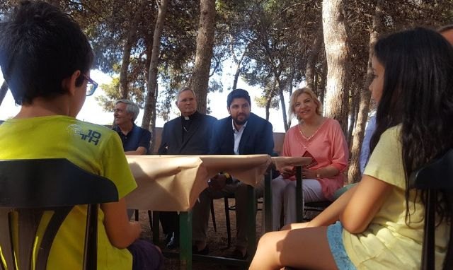 López Miras destaca la colaboración entre la Comunidad y Cáritas para lograr que todos los murcianos tengan las mismas oportunidades - 1, Foto 1