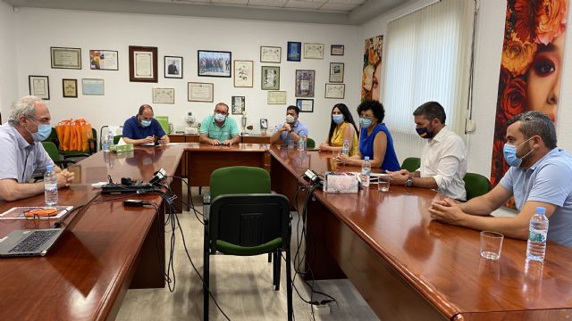 El 70 por ciento de las flores de Pascua que se comercializan en España salen de Puerto Lumbreras - 2, Foto 2