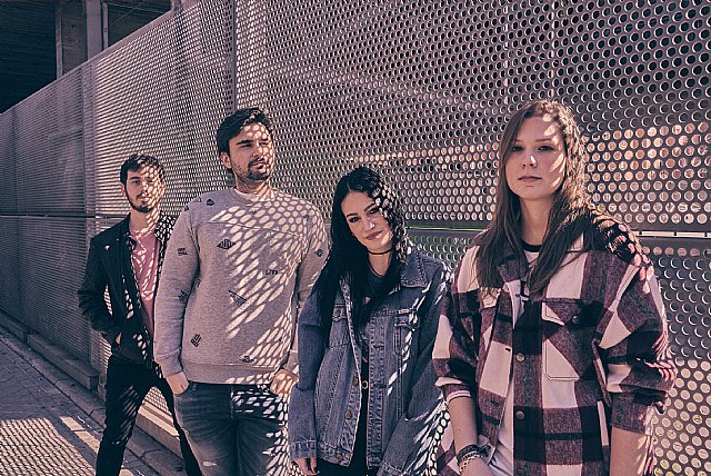 1000 Veces Mejor es el nuevo discodel grupo de rock CIVES, tras los adelantos de los singles Bang Bang, No Quiero y Dinamita - 3, Foto 3