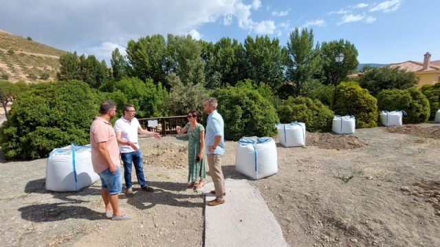 El Ayuntamiento de Caravaca prosigue las obras del plan de inversiones en pedanías con la mejora de espacios públicos en Singla, Archivel y Barranda - 1, Foto 1