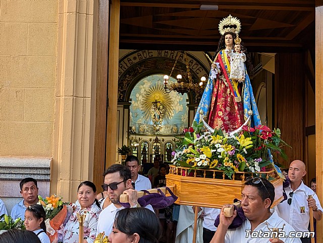 Totana honra a la Virgen del Cisne con una solemne misa y procesión, Foto 1