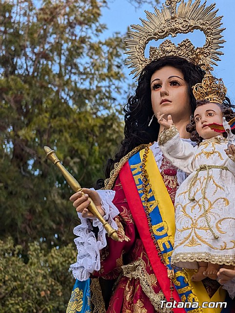 Totana honra a la Virgen del Cisne con una solemne misa y procesión, Foto 2