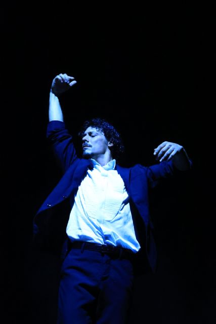 Jesús Carmona une su taconeo a la ´Catedral del Cante´ en un juego de poderío entre silencios y luces - 2, Foto 2